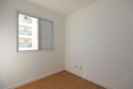 Apartamento para alugar com 2 quartos, 43m² em Jardim Tres Irmaos, Taboão da Serra