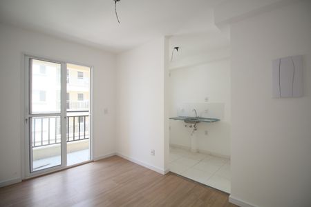 Sala de apartamento para alugar com 1 quarto, 43m² em Jardim Tres Irmaos, Taboão da Serra
