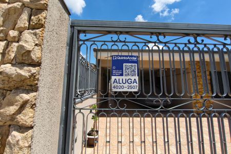 Casa para alugar com 200m², 2 quartos e 1 vagaPLACA INSTALADA NA FACHADA