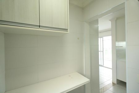 Apartamento para alugar com 70m², 2 quartos e 1 vagaÁrea de Serviço