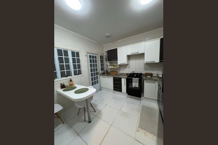 Casa para alugar com 4 quartos, 238m² em Jardim Bom Retiro, Campinas