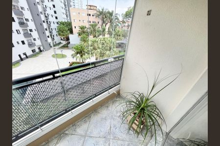 Apartamento à venda com 64m², 2 quartos e 1 vaga Apartamento à venda com 64m², 2 quartos e 1 vagaVaranda da Sala