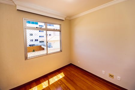 Apartamento para alugar com 3 quartos, 115m² em Planalto, Belo Horizonte