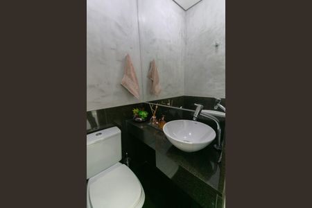 Casa para alugar com 4 quartos, 240m² em Etelvina Carneiro, Belo Horizonte