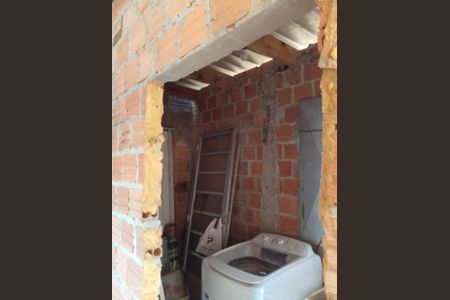 Área de serviço de casa à venda com 3 quartos, 93m² em Harmonia, Canoas