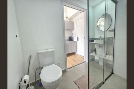 Banheiro de kitnet/studio à venda com 1 quarto, 25m² em Santo Amaro, São Paulo