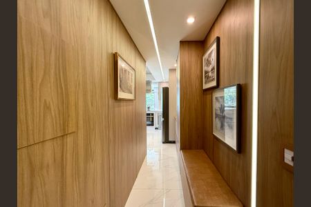 Apartamento à venda com 85m², 1 quarto e 1 vagaCorredor Entrada Apartamento 