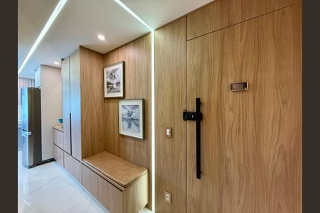 Apartamento à venda com 85m², 1 quarto e 1 vagaCorredor Entrada Apartamento 