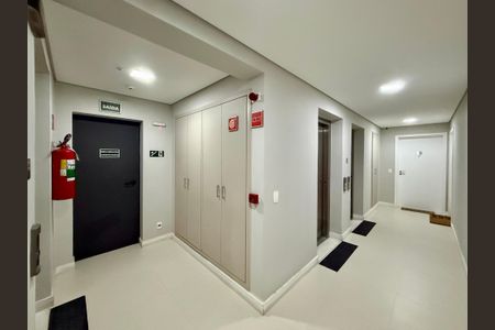 Apartamento à venda com 85m², 1 quarto e 1 vagaHall Apartamento 