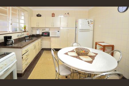 Casa à venda com 80m², 3 quartos e sem vaga