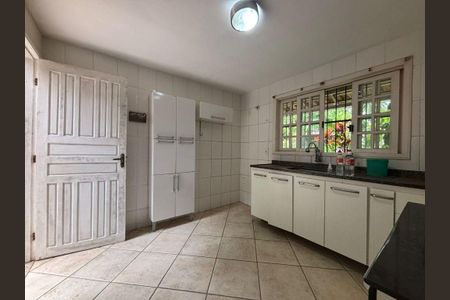 Casa à venda com 3 quartos, 300m² em Itaipu, Niterói