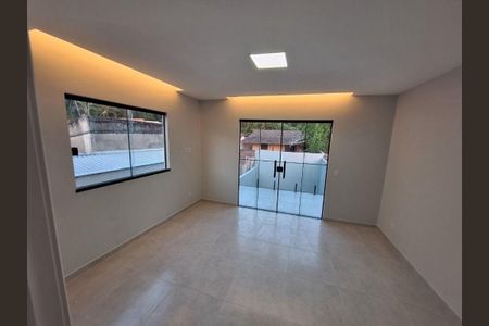 Casa à venda com 2 quartos, 120m² em Itaipu, Niterói