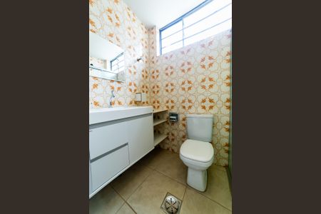 Apartamento à venda com 75m², 2 quartos e 1 vaga Apartamento à venda com 75m², 2 quartos e 1 vagaBanheiro Social