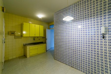 Apartamento à venda com 75m², 2 quartos e 1 vaga Apartamento à venda com 75m², 2 quartos e 1 vagaCozinha