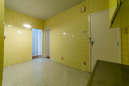 Apartamento à venda com 75m², 2 quartos e 1 vaga Apartamento à venda com 75m², 2 quartos e 1 vagaCozinha