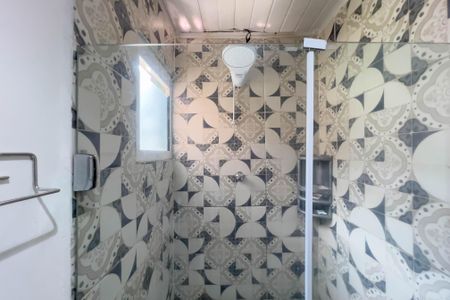 Banheiro de casa de condomínio para alugar com 1 quarto, 60m² em Vila Mariana, São Paulo