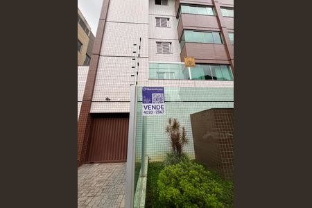 Apartamento à venda com 172m², 3 quartos e 3 vagas Apartamento à venda com 172m², 3 quartos e 3 vagasPLAQUINHA INSTALADA EM 11/02/26