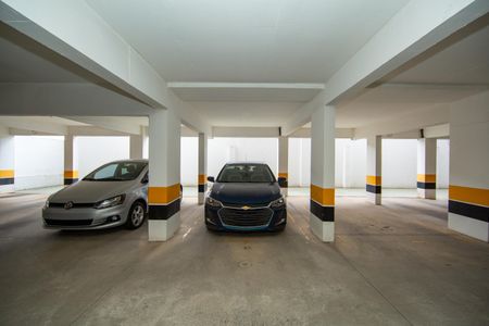 Apartamento à venda com 172m², 3 quartos e 3 vagas Apartamento à venda com 172m², 3 quartos e 3 vagasGARAGEM