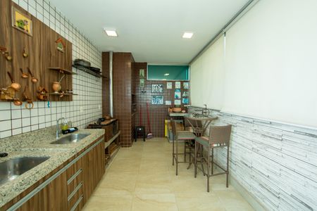 Apartamento à venda com 172m², 3 quartos e 3 vagas Apartamento à venda com 172m², 3 quartos e 3 vagasCOBERTURA