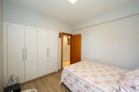Apartamento à venda com 172m², 3 quartos e 3 vagas Apartamento à venda com 172m², 3 quartos e 3 vagasQUARTO2