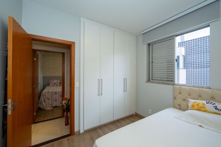 Apartamento à venda com 172m², 3 quartos e 3 vagas Apartamento à venda com 172m², 3 quartos e 3 vagasQUARTO3