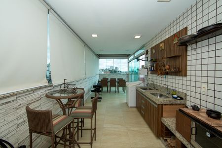 Apartamento à venda com 172m², 3 quartos e 3 vagas Apartamento à venda com 172m², 3 quartos e 3 vagasCOBERTURA