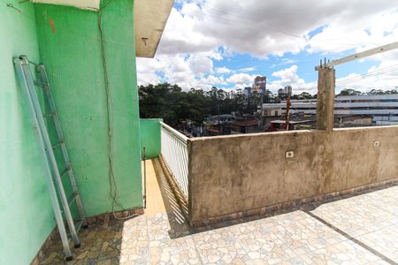 Casa à venda com 180m², 5 quartos e 2 vagas Casa à venda com 180m², 5 quartos e 2 vagasVaranda dos Quartos 3 e 4