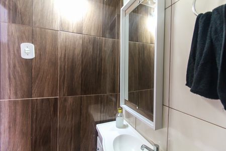 Casa à venda com 180m², 5 quartos e 2 vagas Casa à venda com 180m², 5 quartos e 2 vagasLavabo