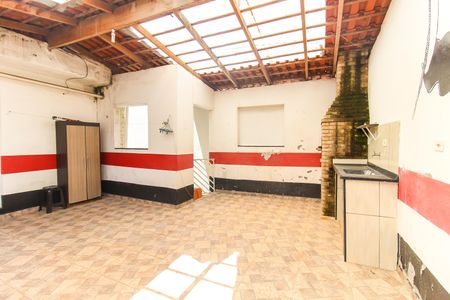 Casa à venda com 180m², 5 quartos e 2 vagas Casa à venda com 180m², 5 quartos e 2 vagasVaranda da Suíte