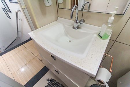 Casa à venda com 180m², 5 quartos e 2 vagas Casa à venda com 180m², 5 quartos e 2 vagasBanheiro 2