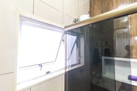 Casa à venda com 180m², 5 quartos e 2 vagas Casa à venda com 180m², 5 quartos e 2 vagasBanheiro 2