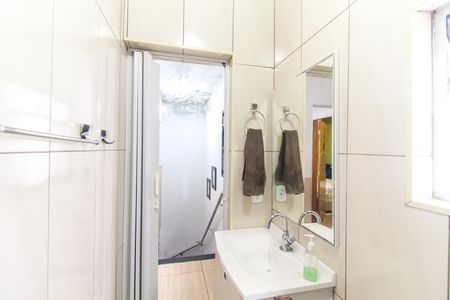 Casa à venda com 180m², 5 quartos e 2 vagas Casa à venda com 180m², 5 quartos e 2 vagasBanheiro 2