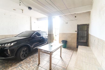 Casa à venda com 180m², 5 quartos e 2 vagas Casa à venda com 180m², 5 quartos e 2 vagasGaragem