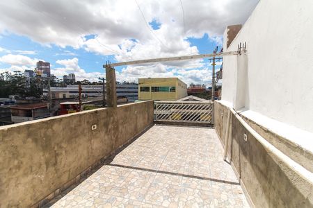 Casa à venda com 180m², 5 quartos e 2 vagas Casa à venda com 180m², 5 quartos e 2 vagasVaranda dos Quartos 3 e 4