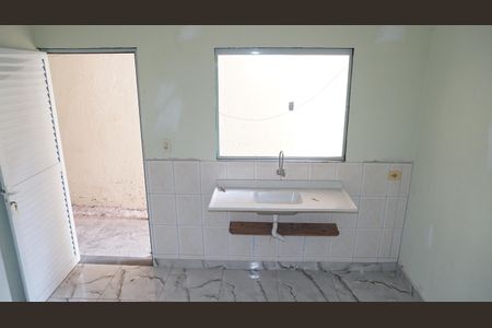 Cozinha de casa para alugar com 1 quarto, 40m² em Jardim Adriana, Guarulhos