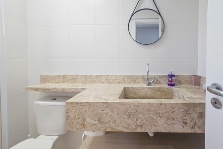 banheiro de apartamento para alugar com 3 quartos, 101m² em Parque Enseada, Guarujá