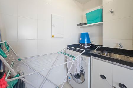 Área de serviço de apartamento para alugar com 3 quartos, 101m² em Parque Enseada, Guarujá