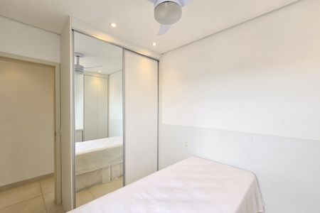 Apartamento para alugar com 81m², 3 quartos e 2 vagasQuarto 2