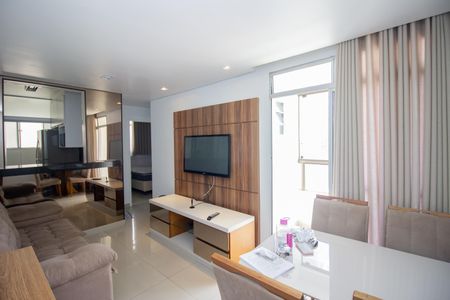 Sala de apartamento para alugar com 2 quartos, 53m² em Cabral, Contagem