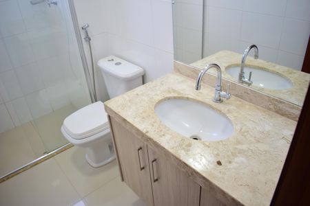 Apartamento para alugar com 120m², 3 quartos e 2 vagasBanheiro da Suíte 1