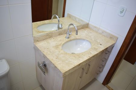 Apartamento para alugar com 120m², 3 quartos e 2 vagasBanheiro da Suíte 1