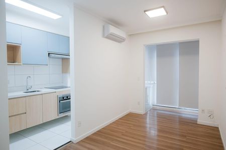 Sala de apartamento para alugar com 2 quartos, 45m² em Vila Andrade, São Paulo