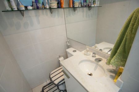 Apartamento à venda com 70m², 2 quartos e 1 vagaBanheiro da Suíte
