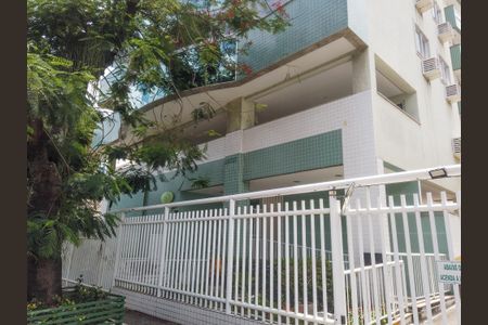 Apartamento à venda com 70m², 2 quartos e 1 vagaFachada