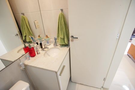 Apartamento à venda com 70m², 2 quartos e 1 vagaBanheiro Social