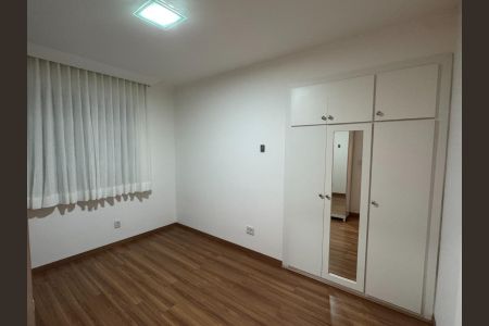 Apartamento à venda com 175m², 4 quartos e 1 vagaQuarto 2