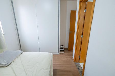 quarto 1 / suite de apartamento à venda com 2 quartos, 57m² em Ouro Preto, Belo Horizonte