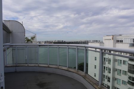 Apartamento para alugar com 83m², 2 quartos e 2 vagasVaranda