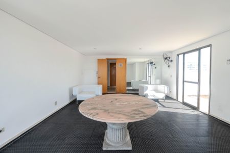 Apartamento para alugar com 38m², 1 quarto e 1 vaga Apartamento para alugar com 38m², 1 quarto e 1 vagaÁrea comum - Salão de festas