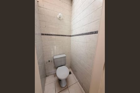 Banheiro Social - Edícula - andar inferior de casa à venda com 4 quartos, 500m² em Vila Agricola, Jundiaí